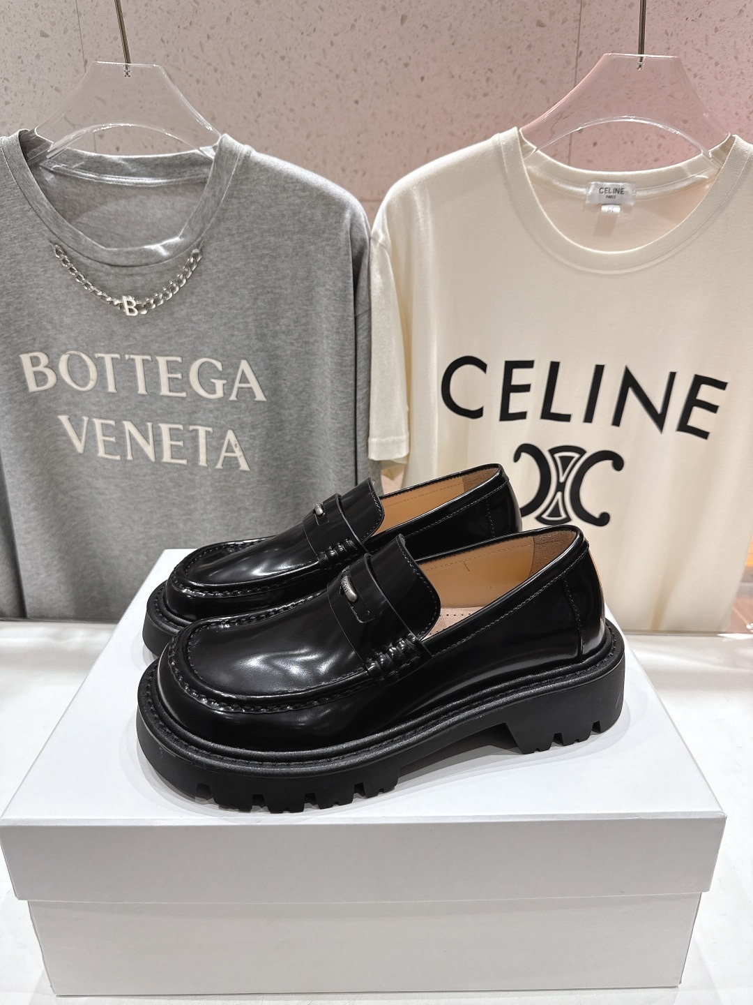 로*베 신상 로퍼 싱글 스니커즈