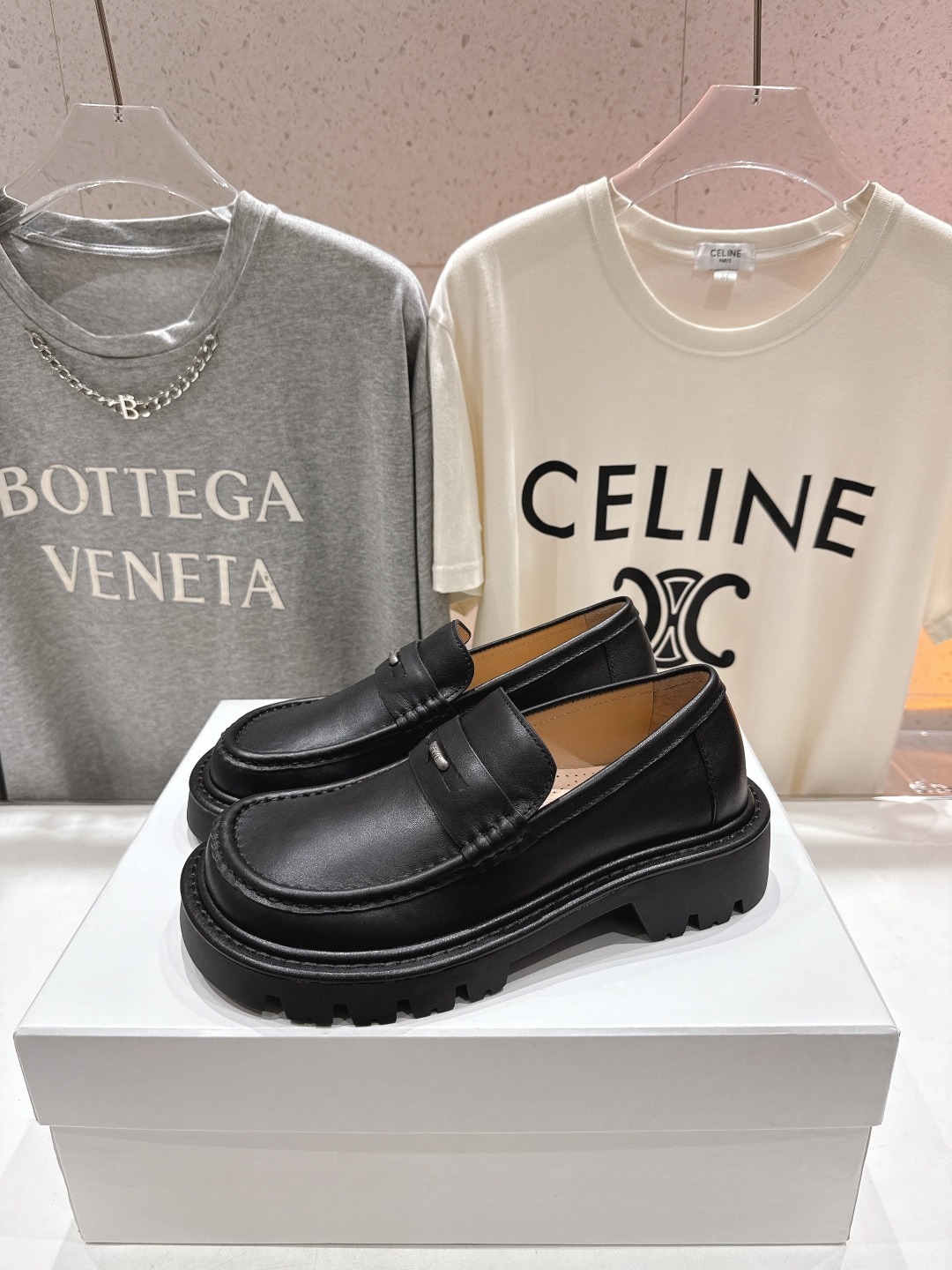 로*베 신상 로퍼 싱글 스니커즈