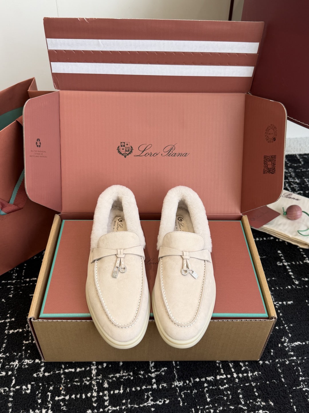 로*피아나 썸머 참스 시어링 로퍼