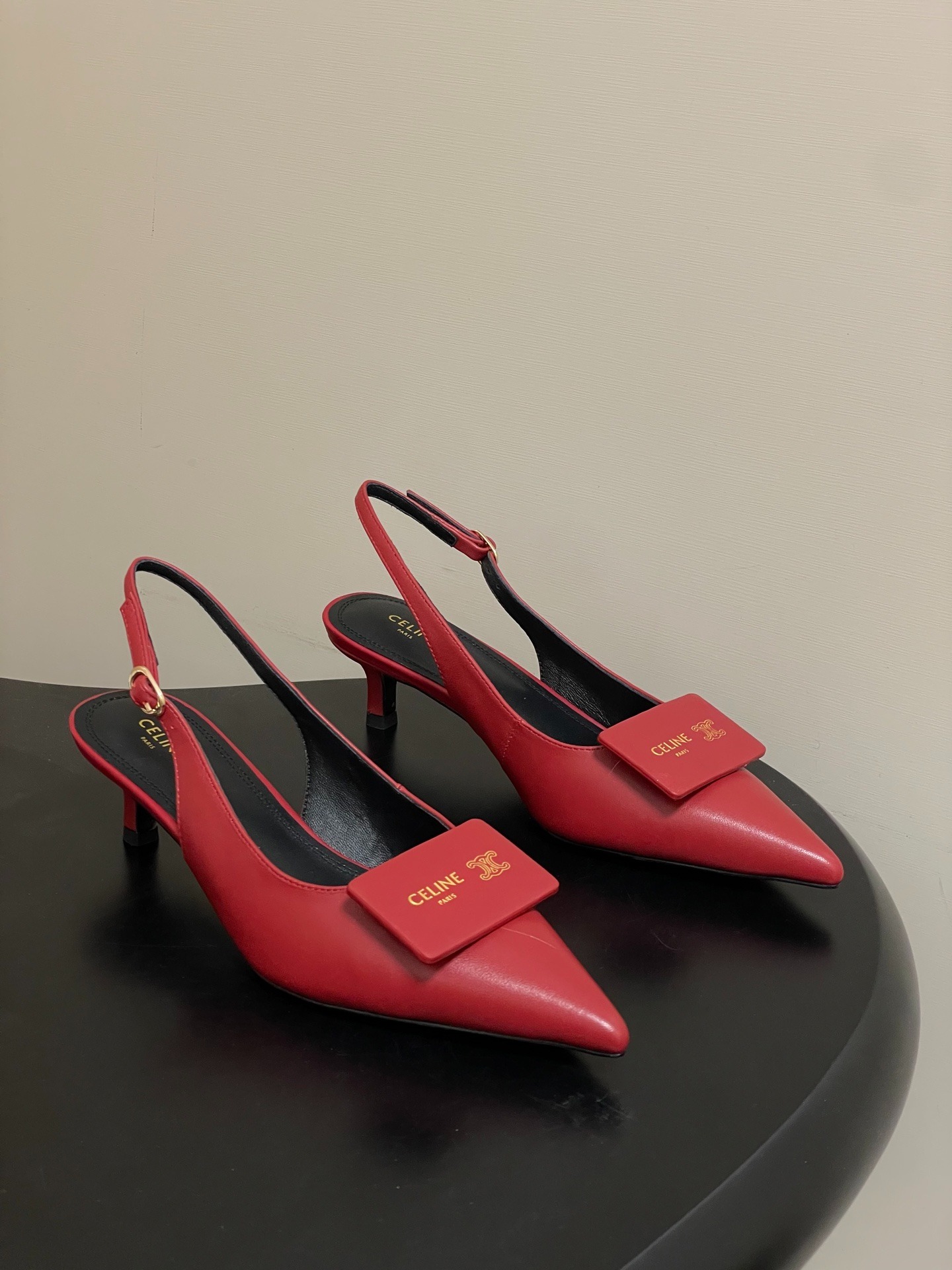 셀*느 신상 스퀘어 버클 샌들