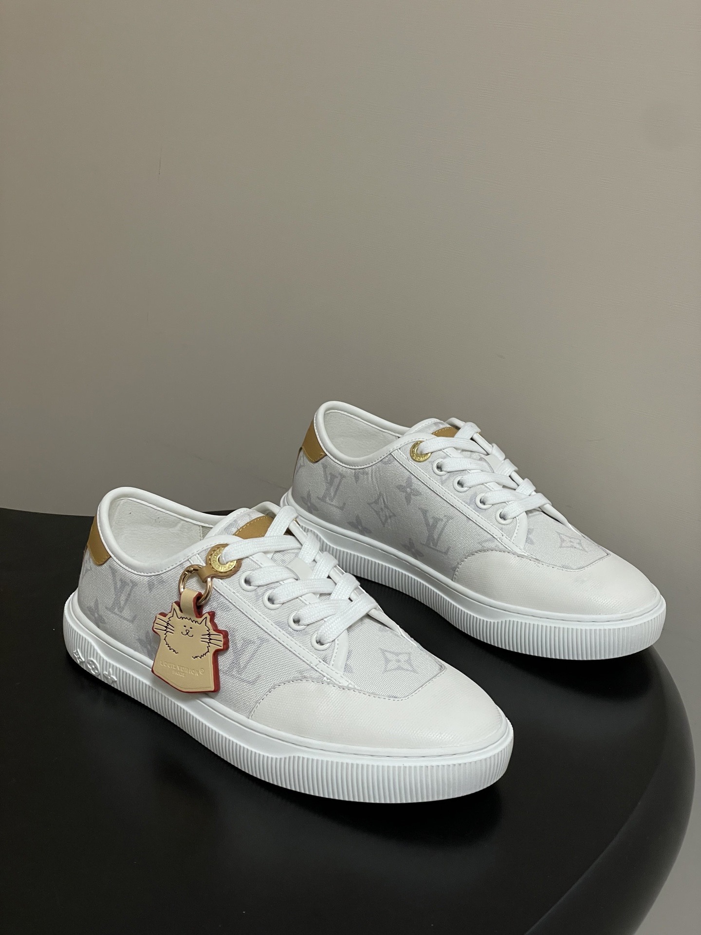 루*비통 L&G 콜라보 봄신상 캐주얼화