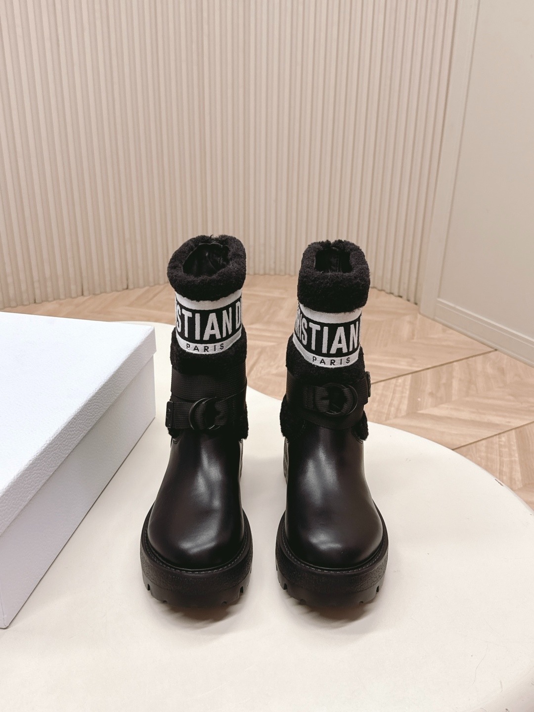 디* 신상 미들퍼 레이스업 양털부츠