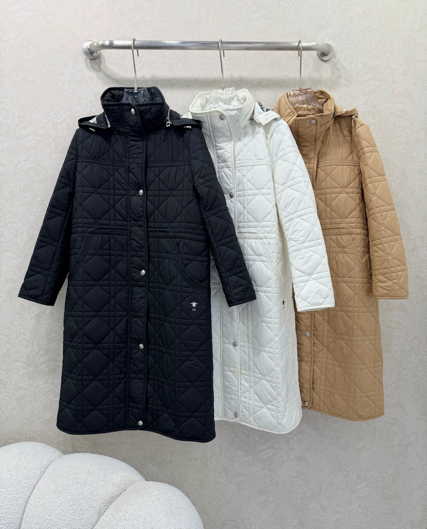 디* 신상 데페도라 후드 누빔 롱 다운 점퍼