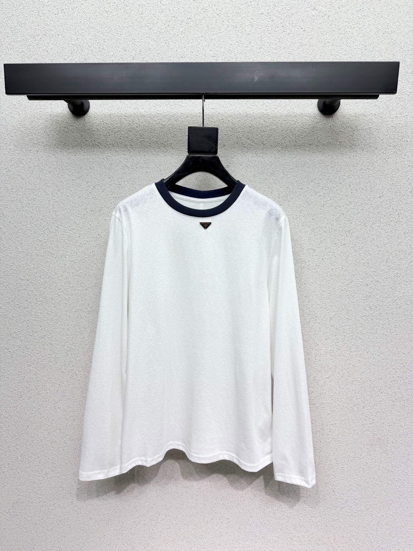 프*다 삼각로고 루즈핏 상의