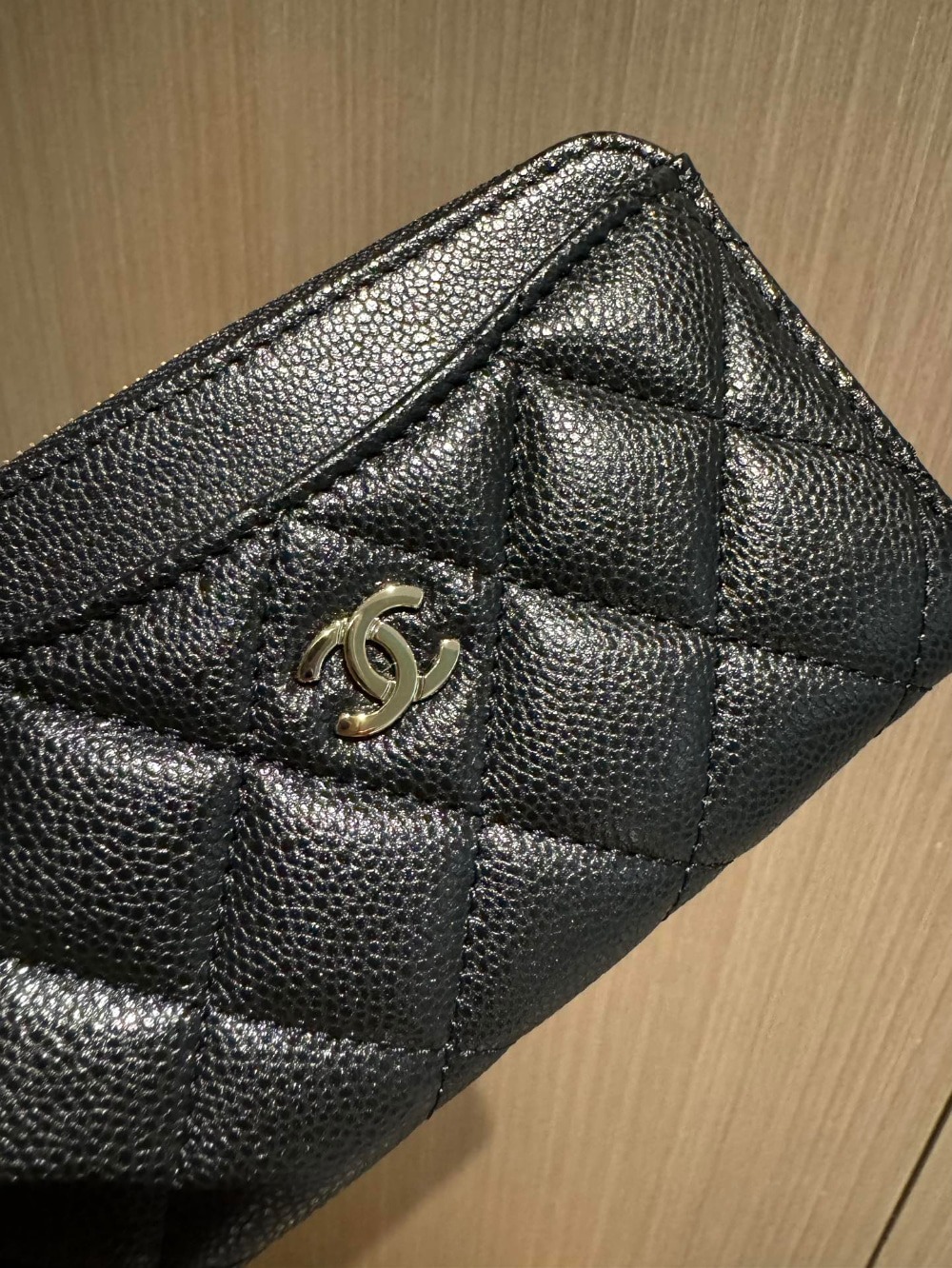 샤* CC로고 캐비어 지퍼 카드 지갑 AP3179