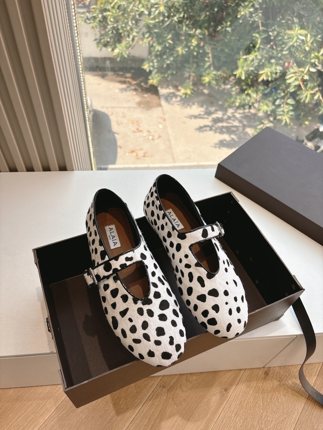 알*이아 26 신상 플랫슈즈