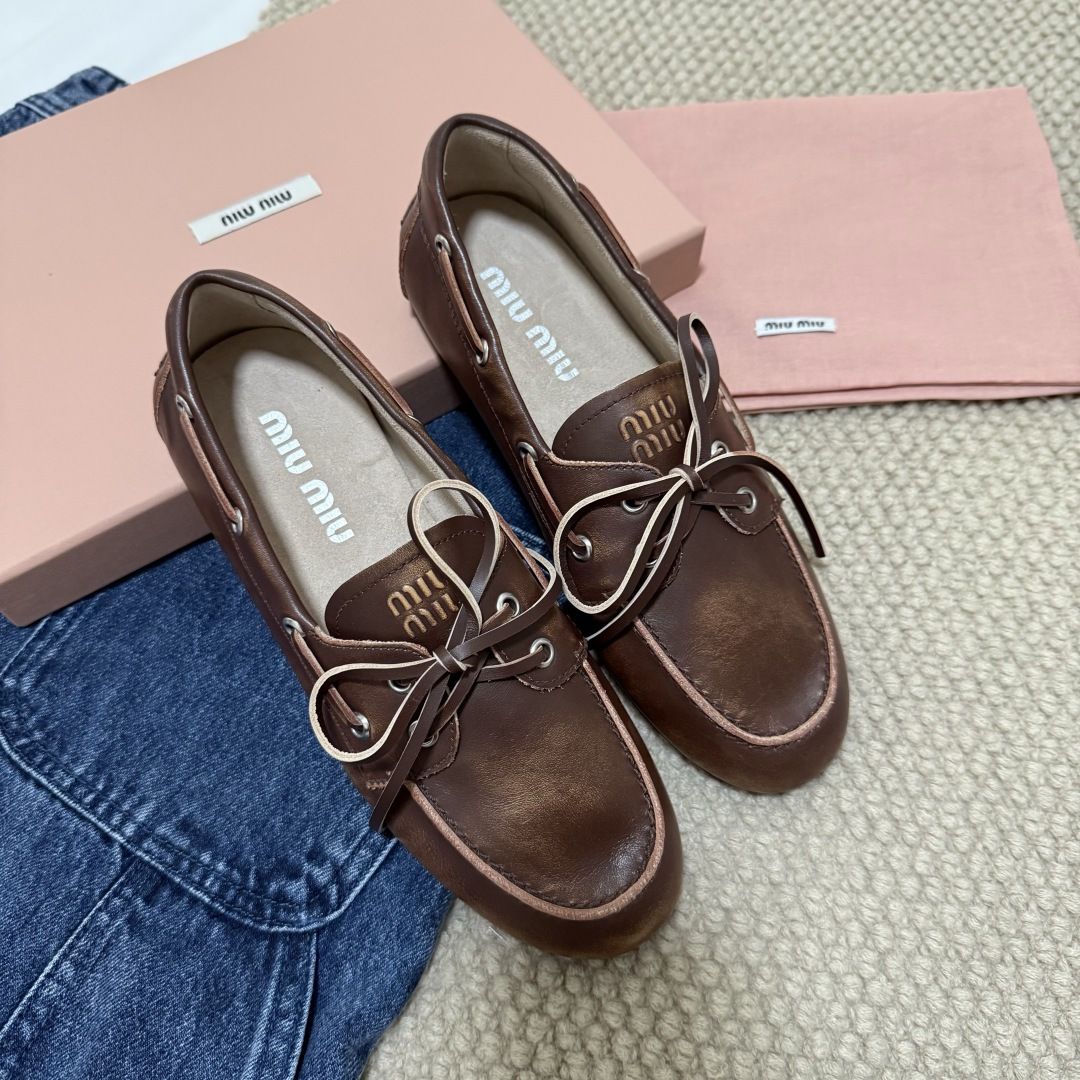 미우미우 보트 슈즈 (2color)