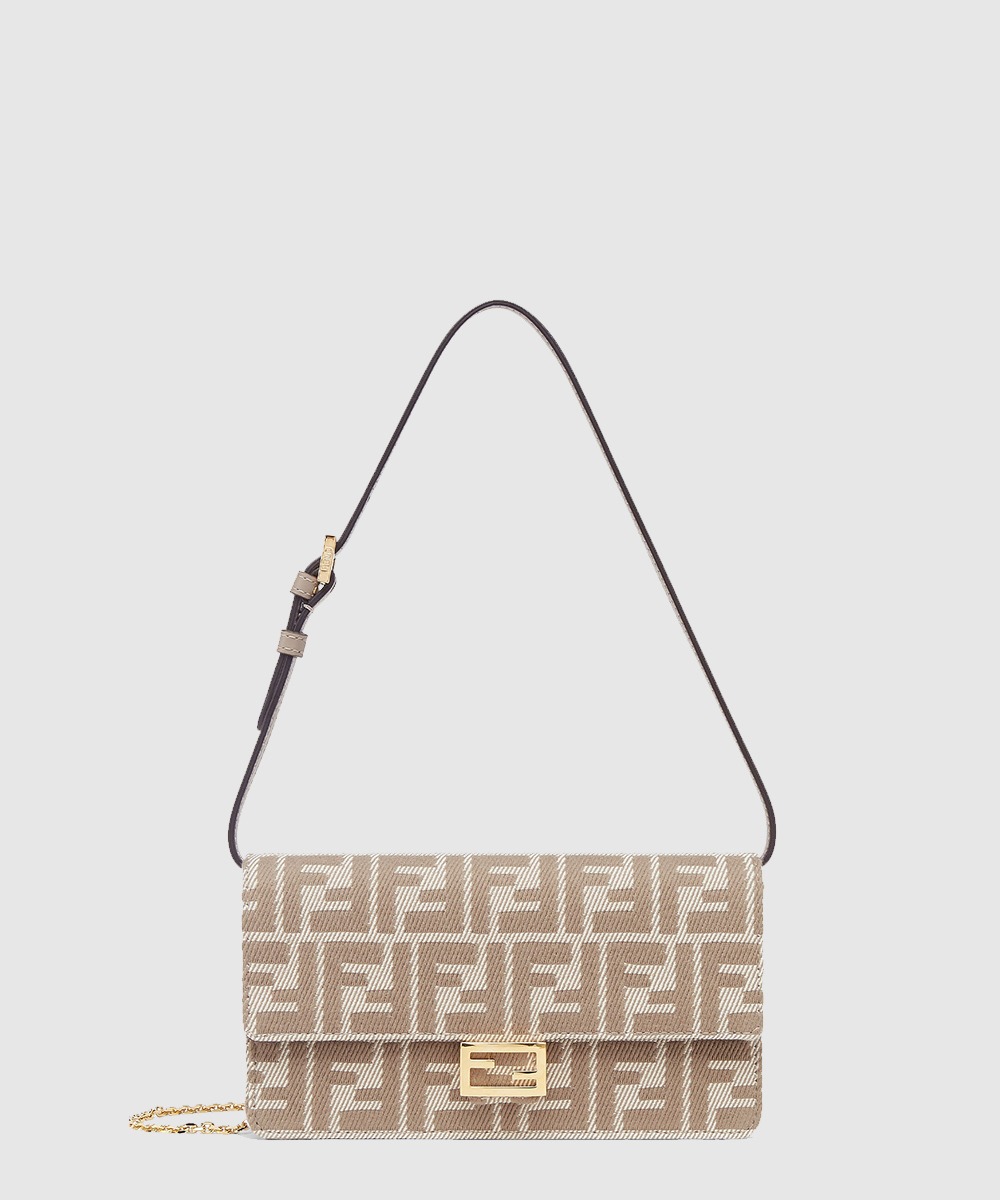 펜디 바게트 체인 지갑 8M0498