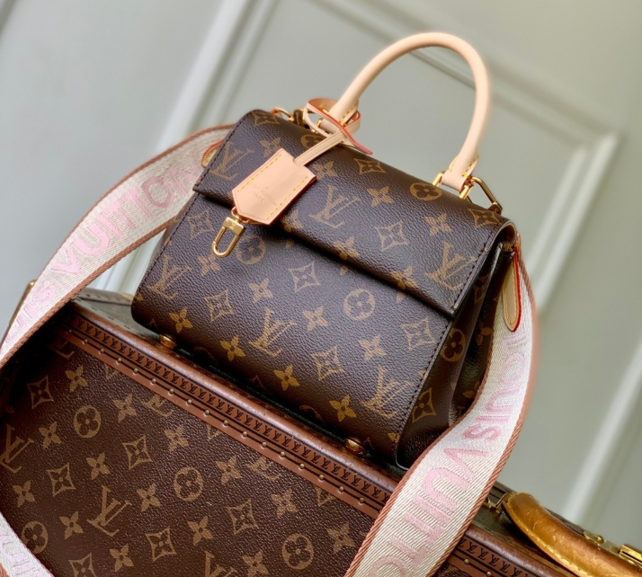 루이비통 2026 클루니 미니 모노그램 스트랩 핸드백