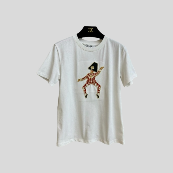 샤넬 자수 캐릭터 티셔츠
