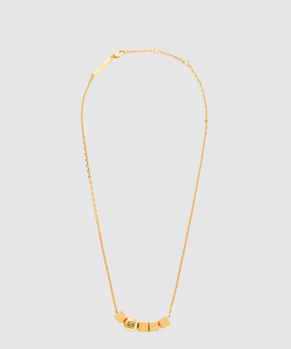 로에베 페블 큐브 목걸이